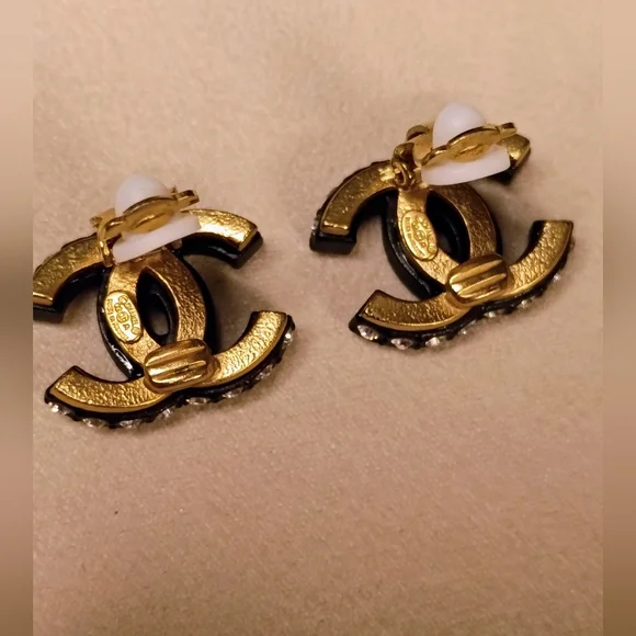Chanel Vintage Crystal Strass Interlocking CC Clip-on Earrings